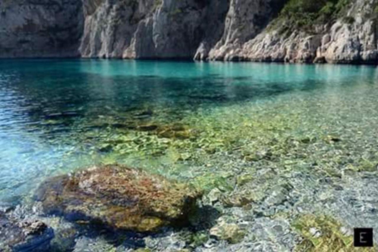 Calypso Lejlighed Cassis Eksteriør billede